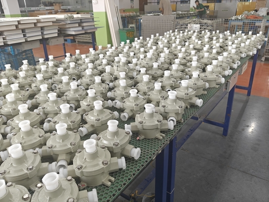 220/380VAC Scatola a prova di esplosione bell'aspetto Parete in lega di alluminio montata 220/380 VAC