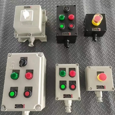 Pannello di controllo a prova di esplosione con certificazione ATEX CNEX per cantieri navali di raffinerie chimiche