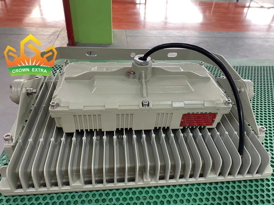 Lampada a LED a prova di fiamma CREE con 50000 ore di vita e certificato ATEX IECEx CNEX