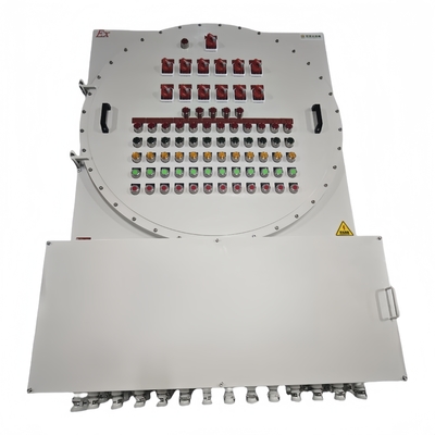 ATEX 380V Pannelli di controllo ignifughi Pannello di distribuzione dell'energia industriale Materiale in alluminio anticorrosione IP66 per la zona pericolosa1 2 21 22 Corrente nominale ≤ 250A