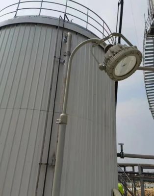 Illuminazione per stazioni di servizio a risparmio energetico con THD 20% e consumo energetico 50-100W