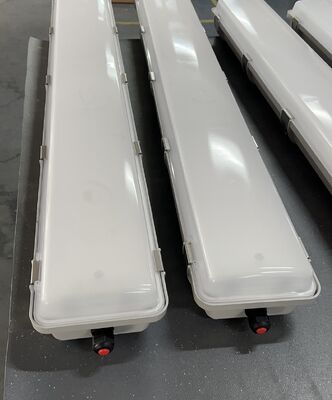 Apparecchio di illuminazione fluorescente a prova di esplosione Atex IECEx, luce a tubo LED da 36 Watt 18 Watt IP66 per magazzino chimico, sala di verniciatura