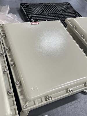 Scatola di giunzione ATEX antideflagrante in lega di alluminio personalizzata con materiale SS304&316 Ingresso cavi G3/4 per raffineria di petrolio