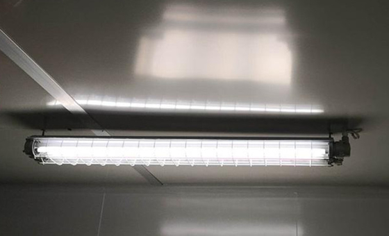 Fabbricazione in acciaio inossidabile 1200mm 50/60Hz Fabbricazione di luci fluorescenti a prova di esposizione L700*W700*H90 Per gasdotti