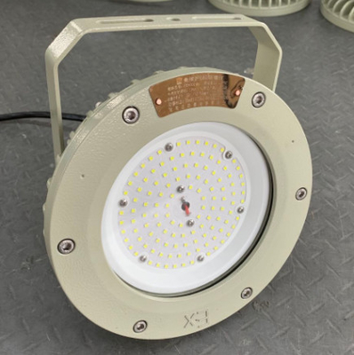 Illuminazione a prova di esplosione a LED con tensione di ingresso AC/DC Flusso luminoso 3600lm E vasca a LED