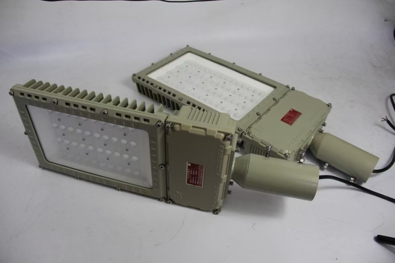 100W 130lm/W Luce a prova di esplosione Inondazioni all'aperto impermeabile ad alta rigidità illuminazione di opere su larga scala