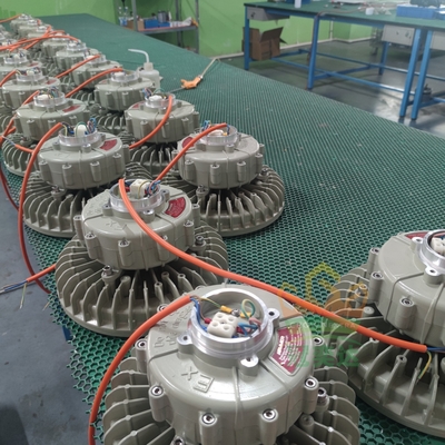 Luce a prova di fiamma di alto profilo, certificata ATEX, IECEx, RoHS per stazioni di servizio delle raffinerie, zone 1, 2 e 21,22,100w