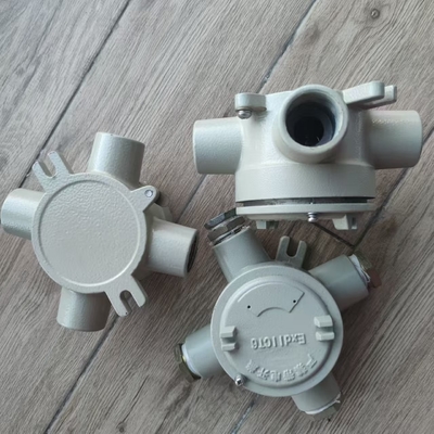 Spruzzatura Elettrostatica Scatola di Giunzione Rotonda 4" 1" Antideflagrante ATEX IECEx Classe I Div 1 II B II C IP66 Certificata per Ambienti Pericolosi Olio Gas