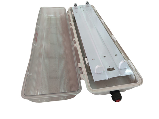 Lampada a prova di esplosione per uso industriale IP66 Luminaria LED lineare Lampada a prova di fiamma WF2 per aree pericolose 100lm/w