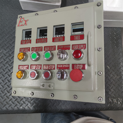 ATEX CNEX classificato Ex d Panello a prova di fiamma Casella di contenimento IP66 WF2 per aree pericolose con ingresso di cavo personalizzato 295Vac