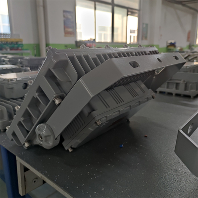 Soluzione di illuminazione a prova di fiamma a LED a prova di esplosione 200W certificata ATEX per prodotti petrolchimici