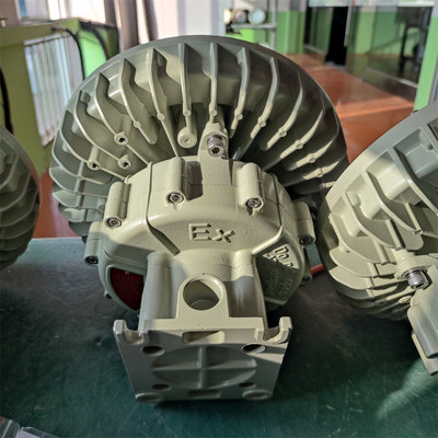 ATEX Sicurezza a prova di esposizione LED Illuminazione a baia alta impermeabile IECEx RoHS certificato per l'industria chimica pericolosa 3500lm 170W