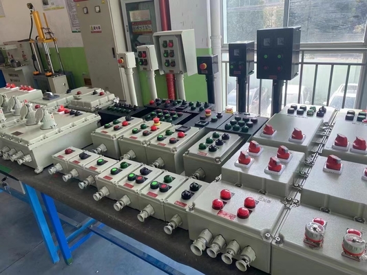 AC220/380V 2MM Piastre in acciaio Pannelli di controllo a prova di esplosione per sistemi elettrici sicuri