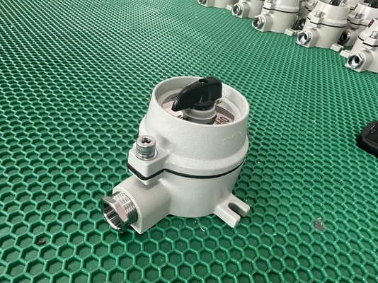 Aluminio di qualità marina 2. Buttoni resistenti alle esplosioni con 2 pali inclusi
