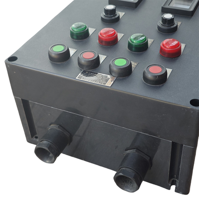 Stazione di controllo a prova di esplosione 220V ATEX omologata GRP Anti-corruzione IP66 WF2 Montaggio verticale sospeso per l'ambiente pericoloso Zona1 Zona2