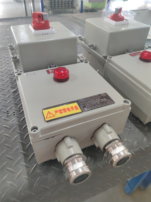 Lisolatore a prova di esplosione ATEX Box IP66 Anticorrosione Aluminio di qualità aerospaziale Per il montaggio a parete Ex D E Per il gas marino Ambiente petrolchimico