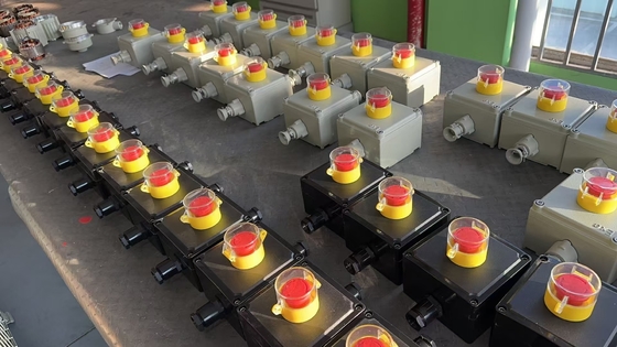Pannello di controllo a prova di fiamma 2 mm Pendente Montaggio verticale A prova di esposizione Tavola di distribuzione