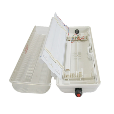 50000 ore di vita utile Tempo di esercizio Luce fluorescente a prova di esplosione con GRP di plastica intera ed Ex Mark Ex Tb IIIC T80°C Db