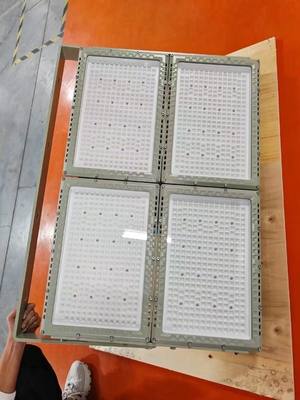 Sistema di illuminazione modulare antideflagrante per impianti petrolchimici, supporta fino a 960W (4x240W), luce LED antideflagrante IP66, Zona 1&2, Montaggio flessibile