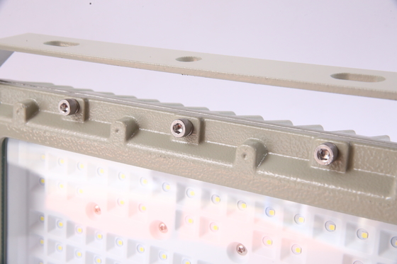 Proiettore LED antideflagrante personalizzabile da 50–240W | Chip CREE | Certificato ATEX per aree pericolose