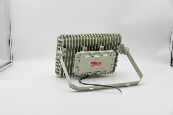 Lampade a LED a prova di fiamma, risparmio energetico, IP66 per impianti chimici e piattaforme offshore