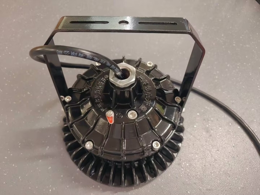 Luce LED per capannoni industriali antideflagrante da 100W-240W certificata ATEX IECEx IP66