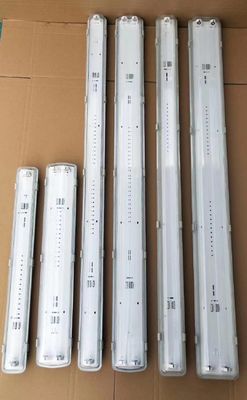 Durabile ATEX/IECEx/CNEX Luce a LED a prova di esplosione Lineare di grado industriale IP66 Illuminazione per aree pericolose Impianti chimici di petrolio e gas Miniere Strutture marine Progettazione efficiente in termini energetici riduce