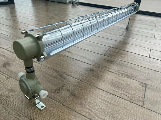 Per ambienti umidi Zona 21 e 22 Resistente alla corrosione Ex Db Eb IIC T6 Gb, Ex Tb IIIC T80°C Db Durable ATEX Explosion proof Lampada lineare a LED 100lm/w IP66
