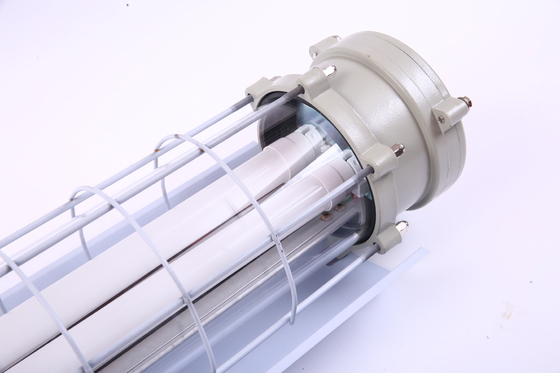 Per ambienti umidi Zona 21 e 22 Resistente alla corrosione Ex Db Eb IIC T6 Gb, Ex Tb IIIC T80°C Db Durable ATEX Explosion proof Lampada lineare a LED 100lm/w IP66