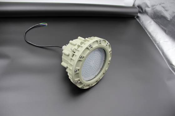Illuminazione LED per capannoni industriali antideflagranti Zona 2 e 21 con sorgente luminosa LED