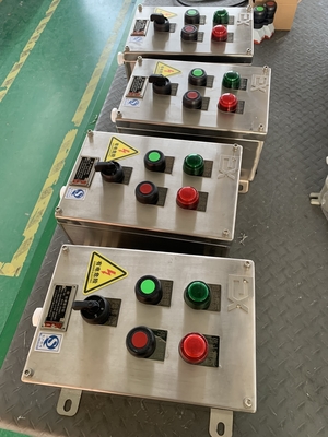 Pannello di controllo allarme incendio – Acciaio spesso 2 mm, verniciato a polvere per prestazioni durevoli e di lunga durata