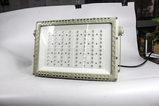 Luce stradale a LED a prova di esplosione 250W. ATEX CNEX certificato per zone 1 zone 2 applicazioni pericolose.