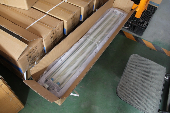 Lampada lineare antideflagrante serie BYS con tripla certificazione – Apparecchio LED per aree pericolose approvato ATEX/IECEx/CNEX, grado di protezione IP66, 5 anni di garanzia, potenza e dimensioni personalizzabili