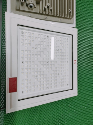 Luce a Led a prova di esplosione esterna 18*18 pollici di forma quadrata 100-250w Luce di stazione di servizio