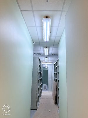 Luce fluorescente a prova di esplosione di grado industriale costruita per resistere a condizioni estreme