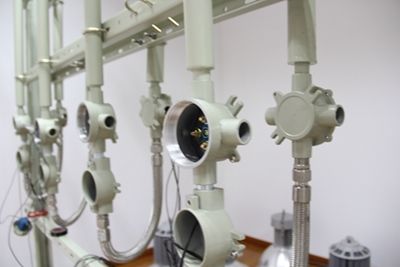 IP66 Cassa di giunzione a prova di esplosione in alluminio fuso Cassa di cablaggio a prova di fuoco Exd IIB IIC Personalizzata