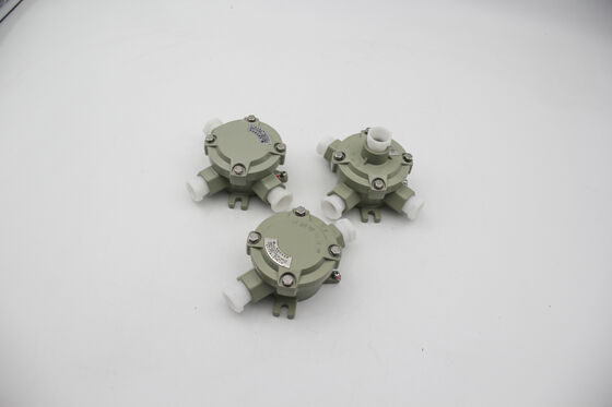 Fabbrica cinese Indistruttibile Casella di giunzione a prova di esplosione ATEX Legatura di alluminio/Cassa in acciaio inossidabile per la zona 1 e la zona 2