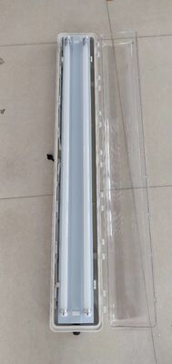 Apparecchio di illuminazione lineare antideflagrante IP66 WF2 Livello di prestazione del riparo, apparecchio validato Ex Tb IIIC T80°C Db per impianti di lavorazione petrolchimica