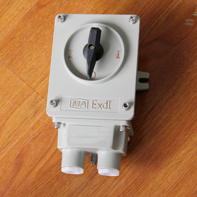 Interruttore a prova di esplosione ad alto livello di protezione IP65 tensione nominale 220V/380V